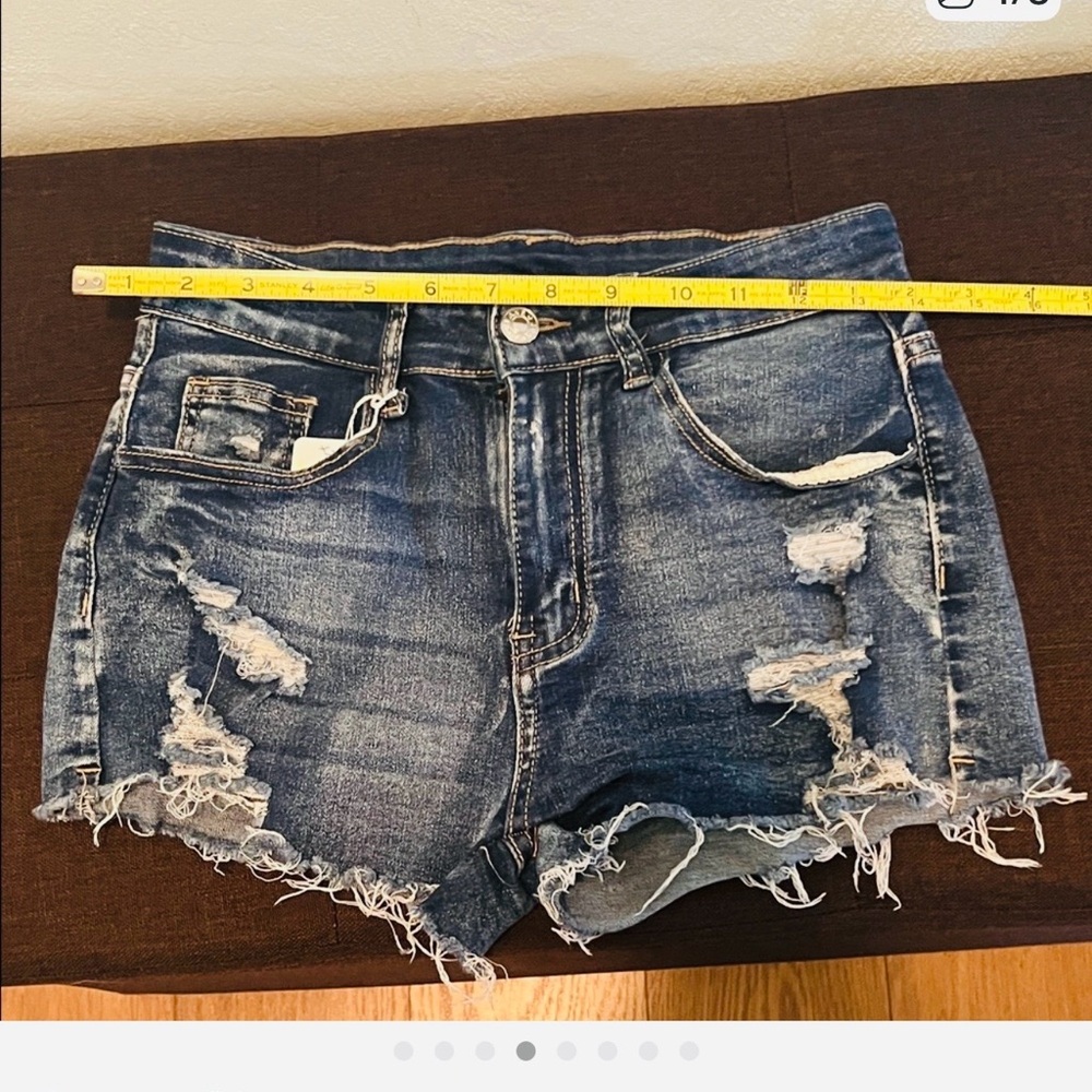 #1262** Distressed Denim Women Shorts - Picture 4 of 10